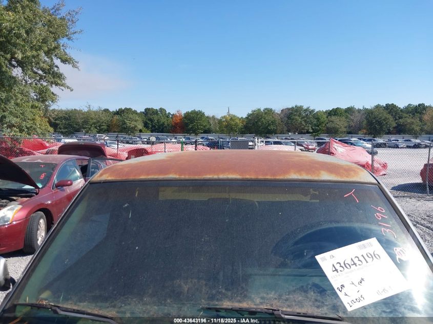 1992 GMC Sierra K1500 VIN: 2GTEK19H6N1549826 Lot: 43643196