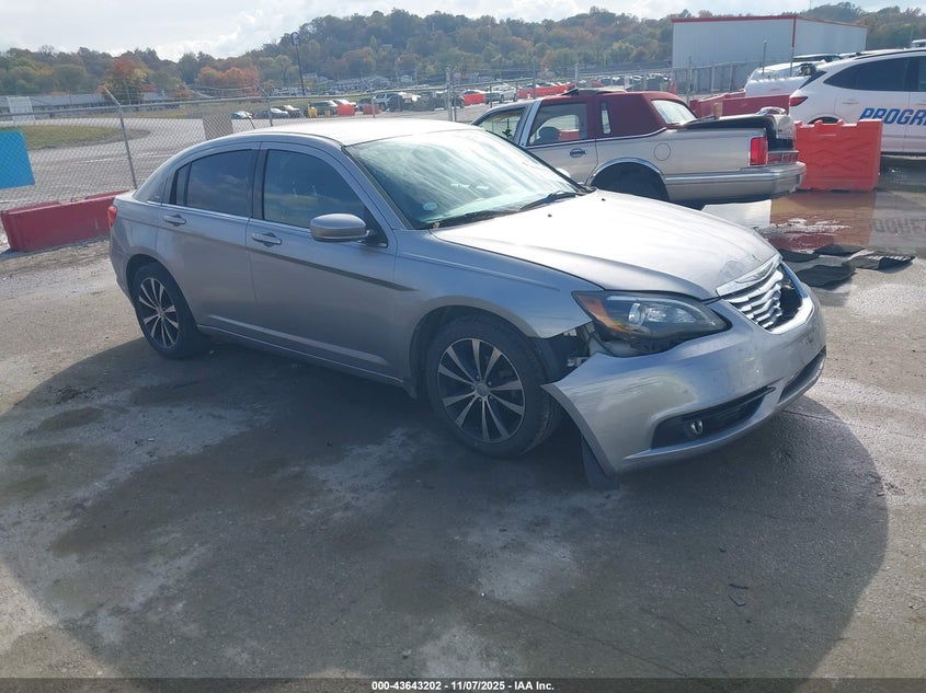 CHRYSLER 200 TOURING