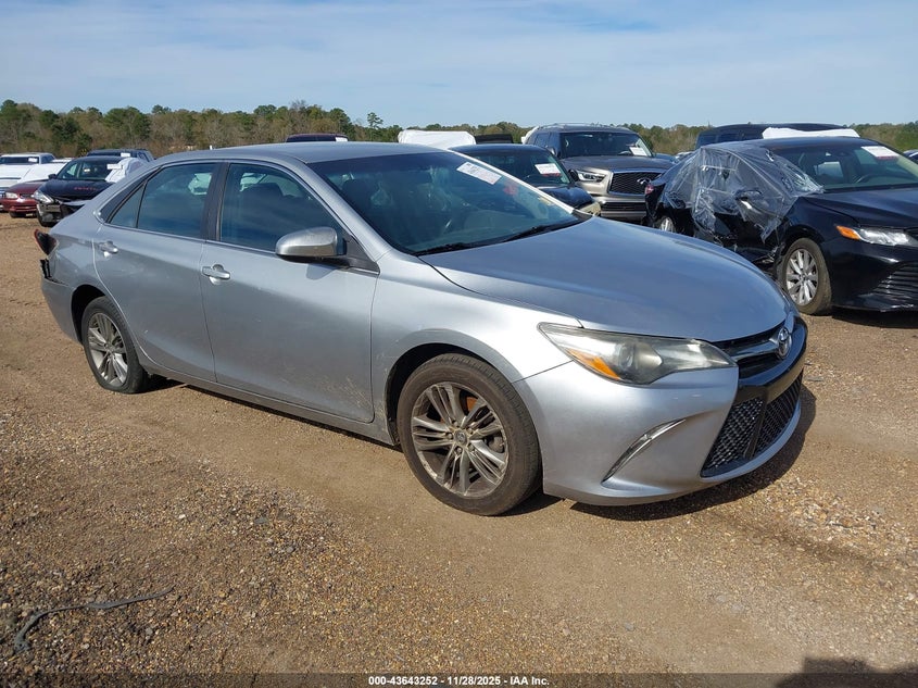 TOYOTA CAMRY SE