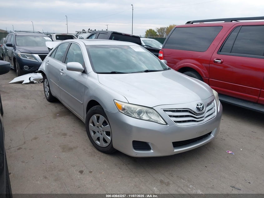 TOYOTA CAMRY LE