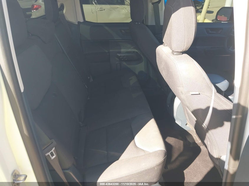 2022 Ford Maverick Xl VIN: 3FTTW8E99NRA98857 Lot: 43643288