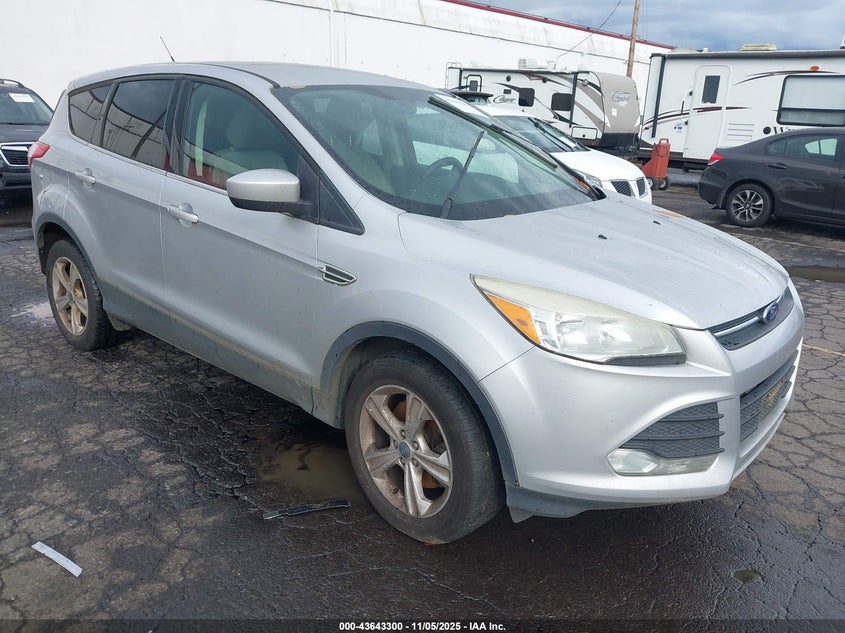 FORD ESCAPE SE