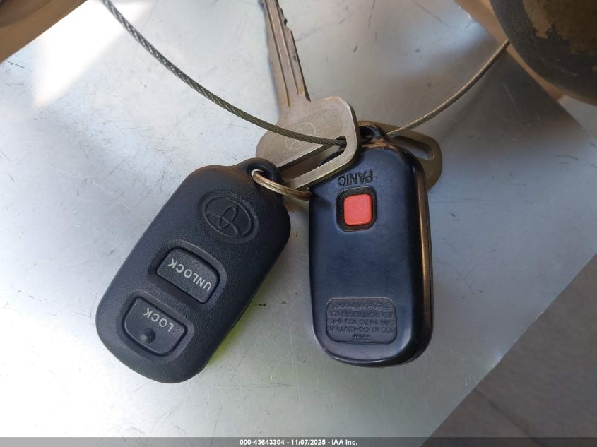 2004 Toyota Corolla Le VIN: 1NXBR32EX4Z324737 Lot: 43643304