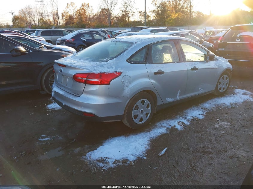1FADP3E23GL403767 2016 FORD FOCUS photo no. 4