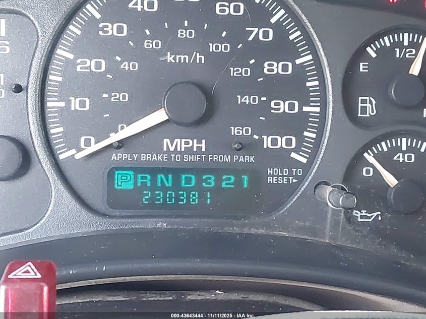 2001 Chevrolet Suburban 1500 Lt VIN: 3GNFK16T61G257647 Lot: 43643444