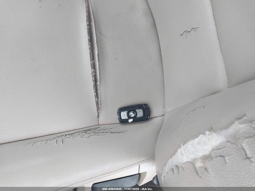 2009 BMW 128I VIN: WBAUL73529VJ76246 Lot: 43643445