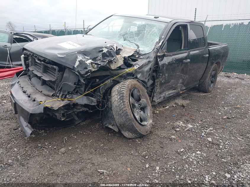 Vin: 3c6rr7ktxjg265316, lot: 44138668, ram 1500 express  4x4 5'7 box 20182