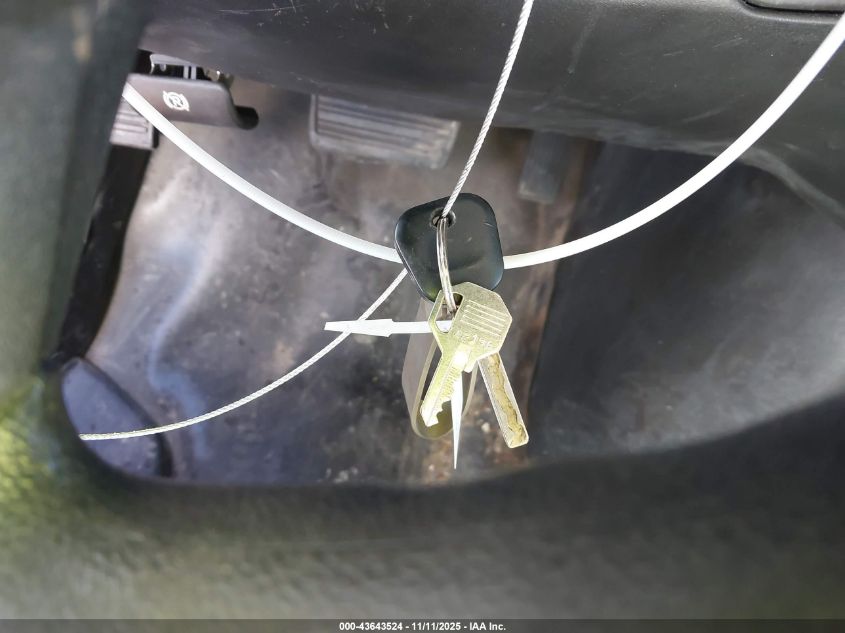 2017 GMC Savana Cutaway Work Van VIN: 7GZ37TCG7HN901032 Lot: 43643524