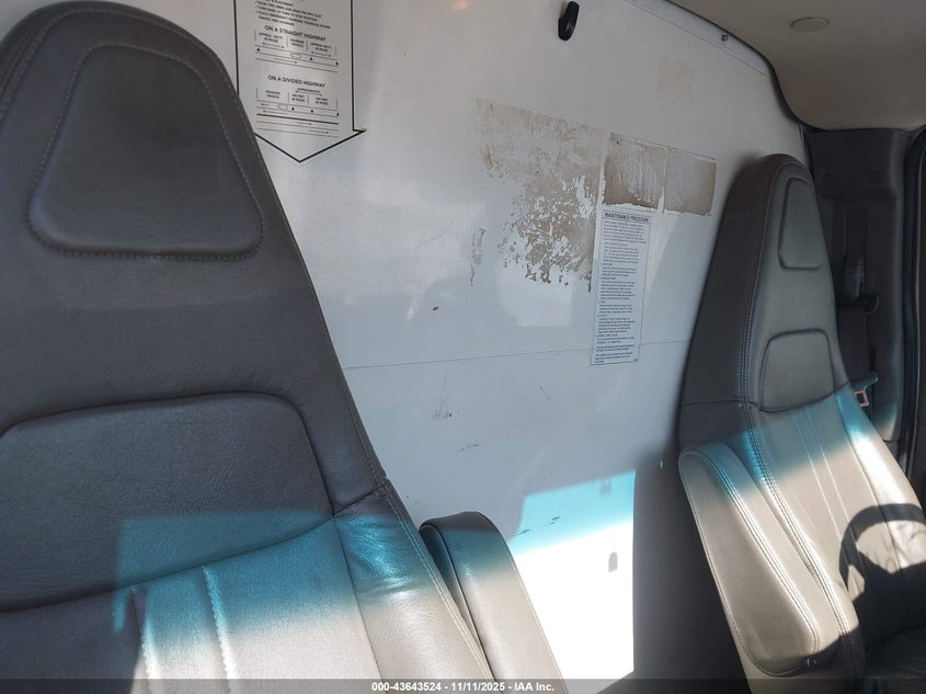 2017 GMC Savana Cutaway Work Van VIN: 7GZ37TCG7HN901032 Lot: 43643524