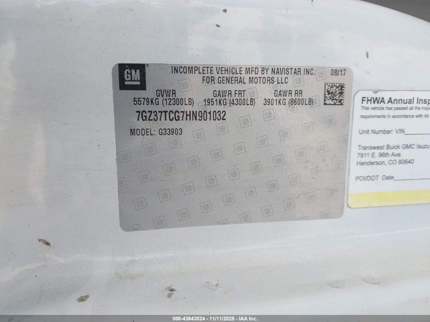 2017 GMC Savana Cutaway Work Van VIN: 7GZ37TCG7HN901032 Lot: 43643524