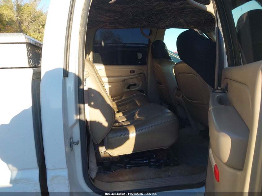 2005 Chevrolet Silverado 2500Hd Lt VIN: 1GCHC23U75F883040 Lot: 43643562