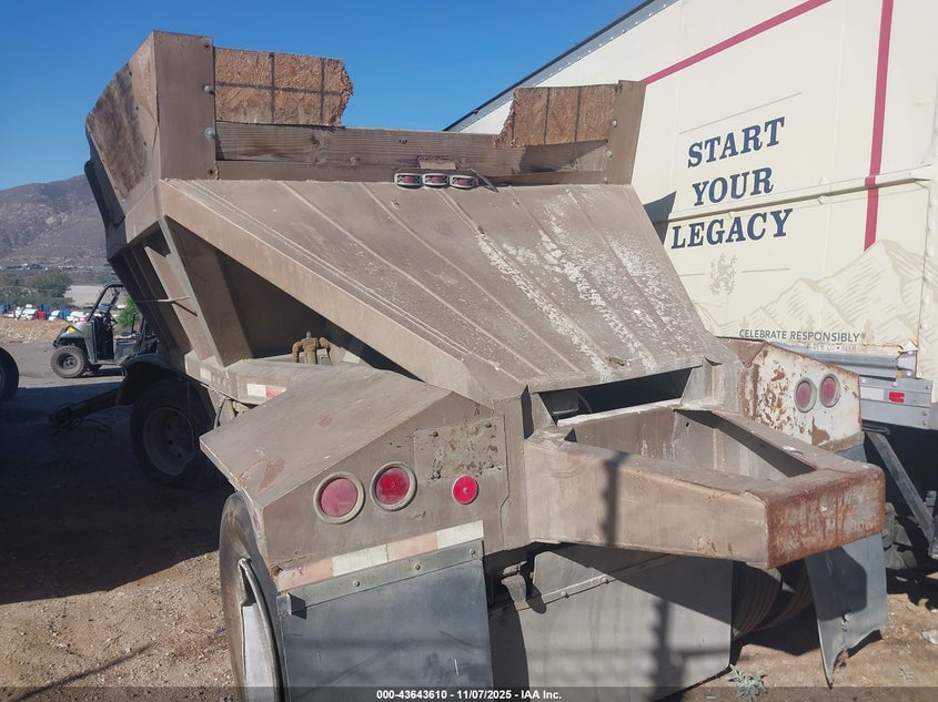 1979 Fruehauf Grain Trailer Des B2 M11