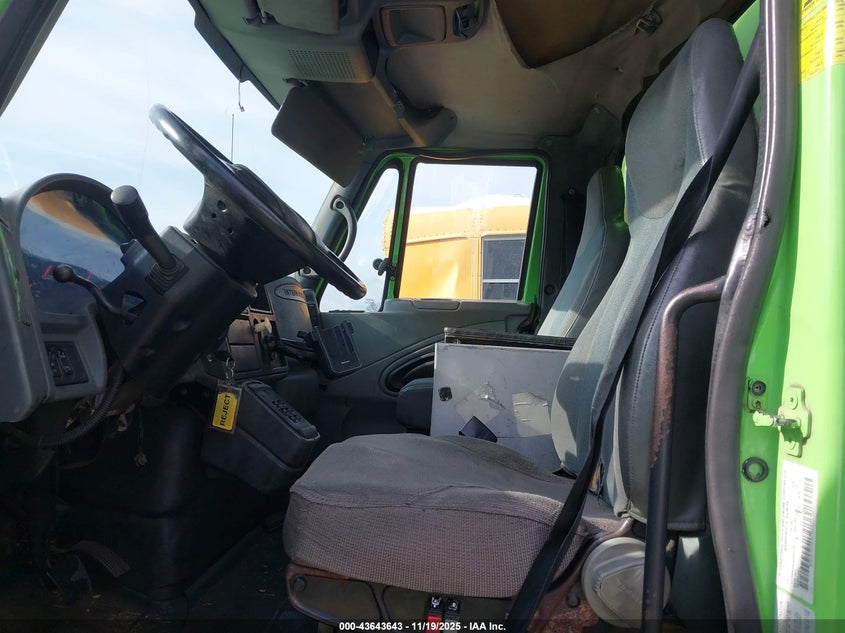 2005 International 4000 4300 VIN: 1HTMMAAN45H151179 Lot: 43643643