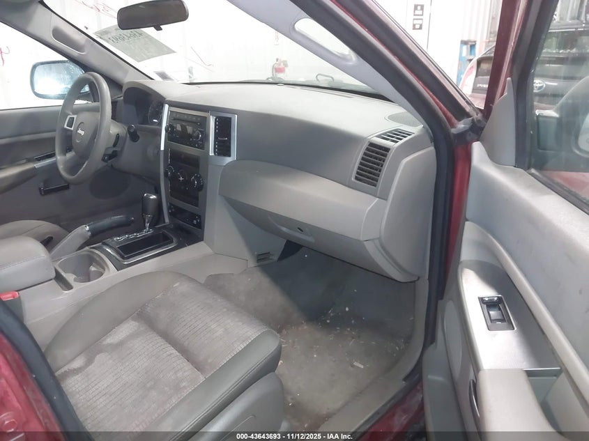 1J8GR48K39C511868 2009 JEEP GRAND CHEROKEE photo no. 5