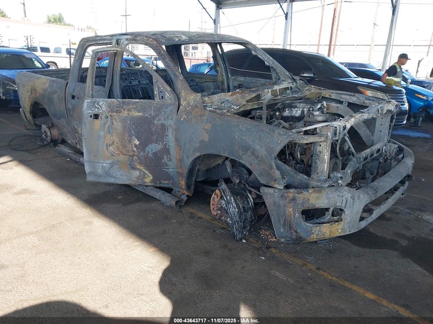 RAM 2500 BIG HORN 4X4 6 4 BOX