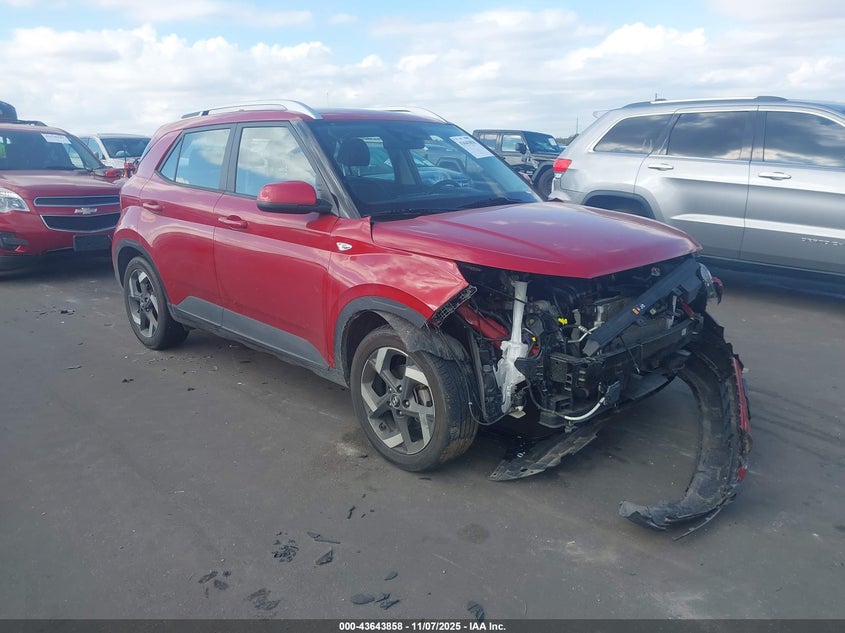 2022 HYUNDAI VENUE LIMITED - KMHRC8A3XNU205228