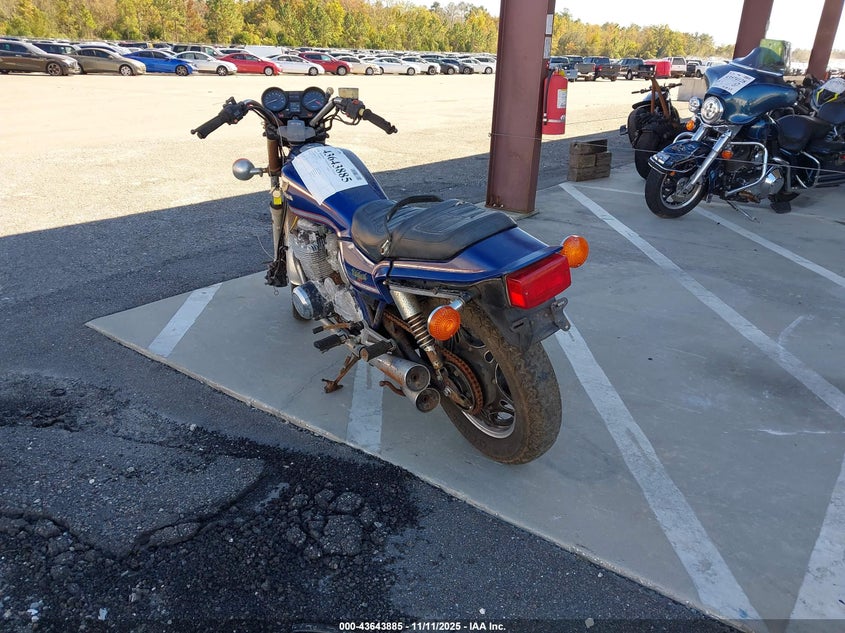 JH2RC0807CM013612 1982 HONDA CB photo no. 3