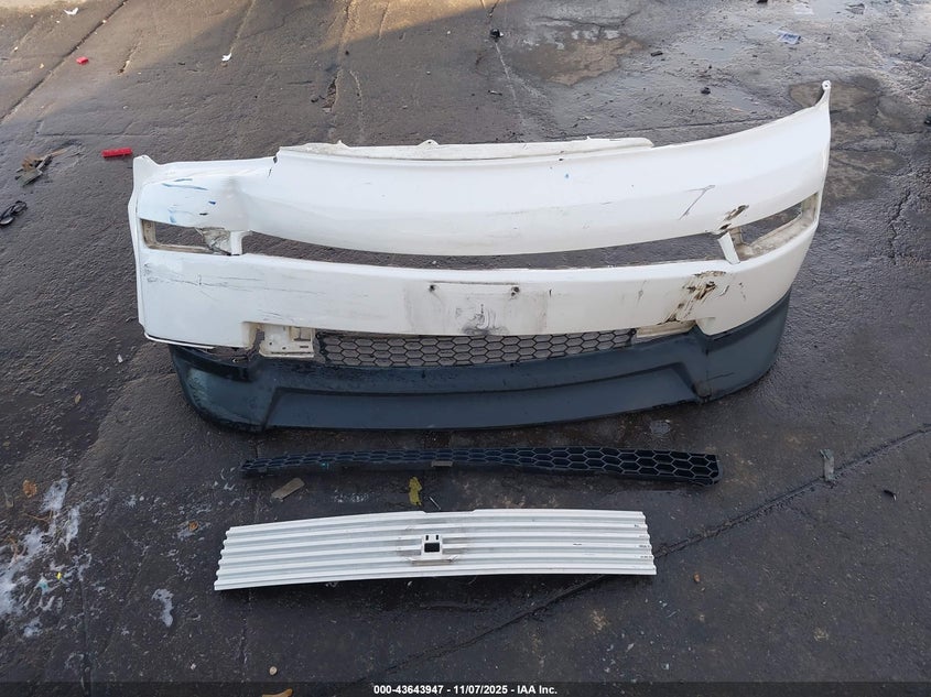 2005 Scion Xb VIN: JTLKT324050179010 Lot: 43643947