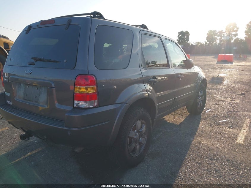 1FMCU94184KA49168 2004 FORD ESCAPE photo no. 4