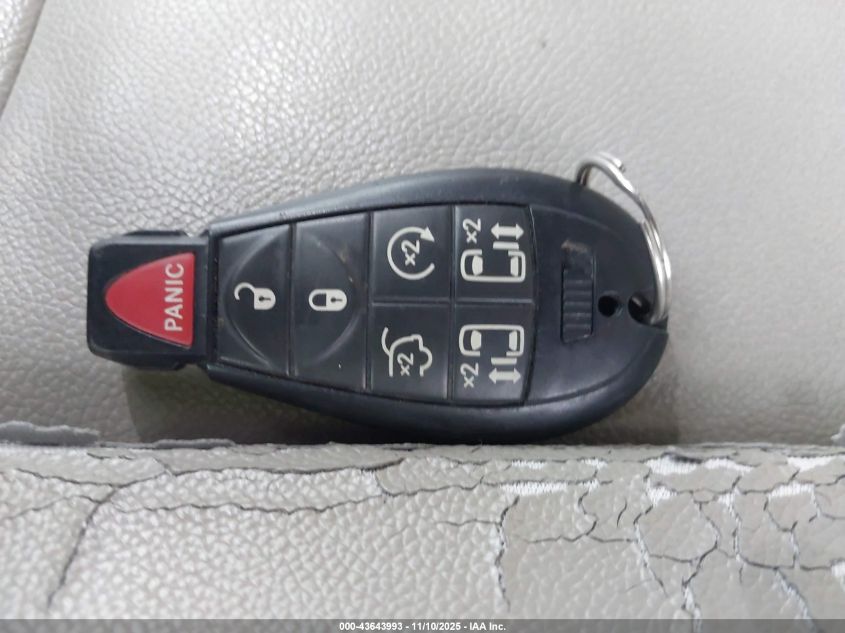 2015 Chrysler Town & Country Touring VIN: 2C4RC1BG9FR553842 Lot: 43643993