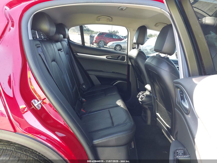 2018 ALFA ROMEO STELVIO AWD ZASFAKAN7J7B64374