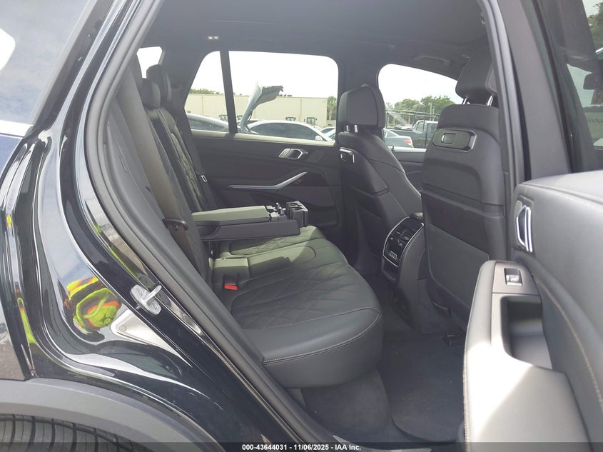 5UX13EU0XR9V10785 2024 BMW X5 photo no. 8