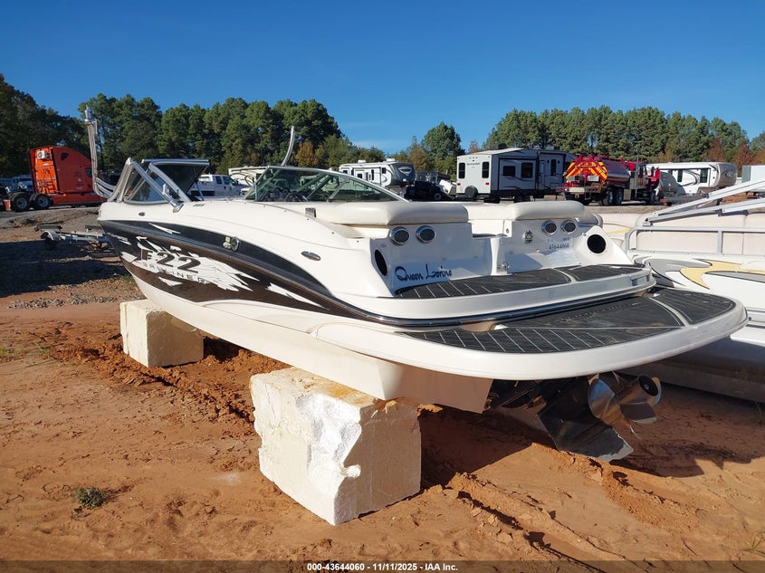 2009 Bayliner 225Br