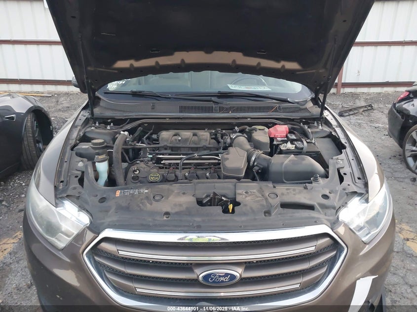 2015 FORD TAURUS LIMITED - 1FAHP2F81FG149921