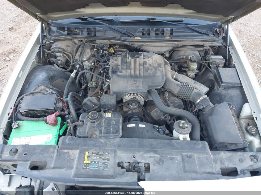 2004 Mercury Grand Marquis Gs VIN: 2MEFM74W24X694928 Lot: 43644133