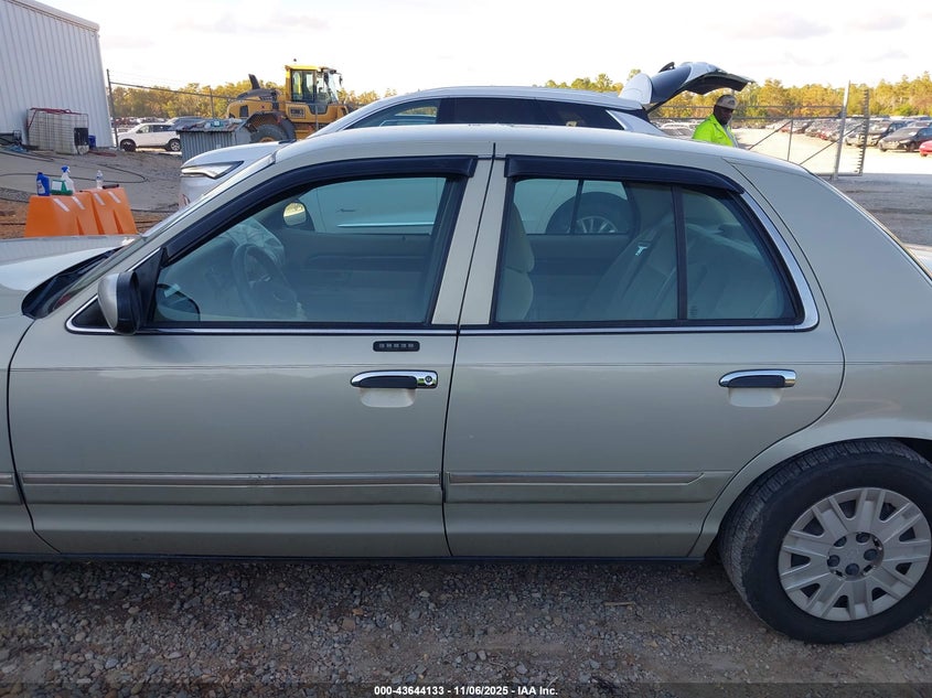 2004 Mercury Grand Marquis Gs VIN: 2MEFM74W24X694928 Lot: 43644133