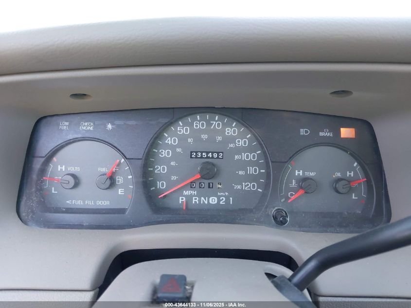 2004 Mercury Grand Marquis Gs VIN: 2MEFM74W24X694928 Lot: 43644133