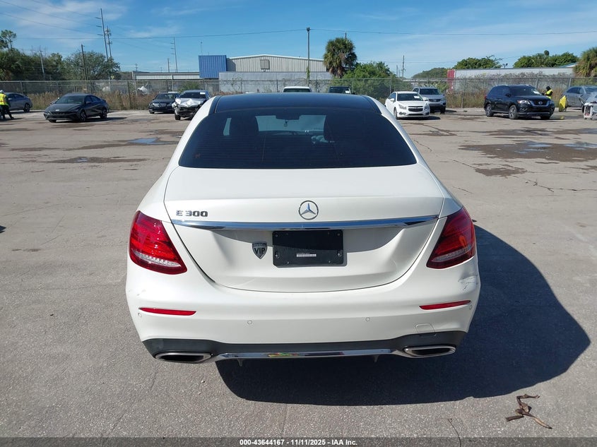 2017 MERCEDES-BENZ E 300 WDDZF4JB8HA134019