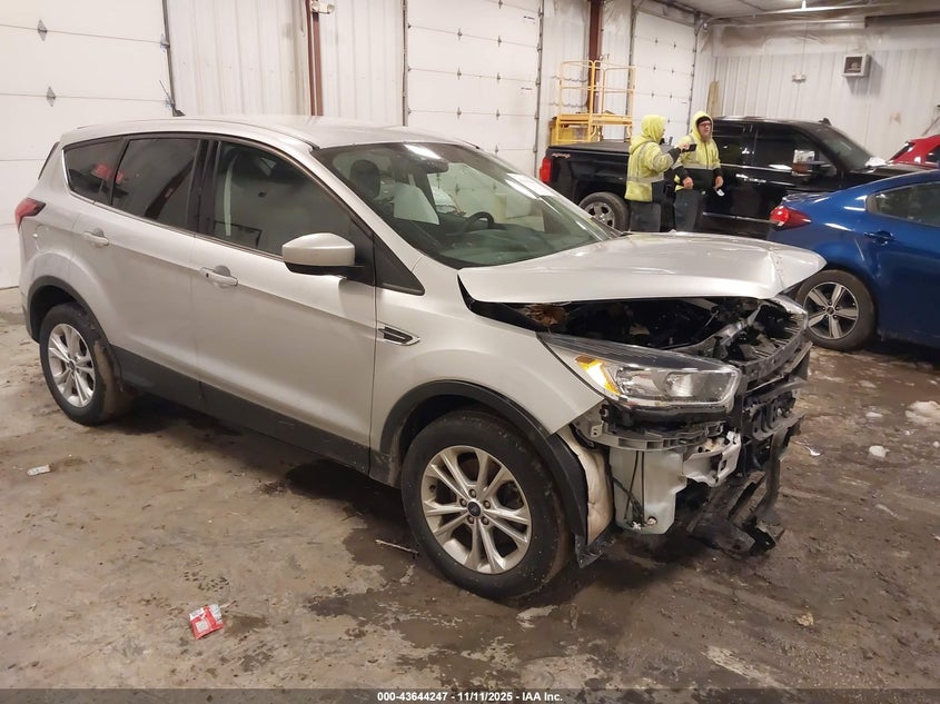2019 FORD ESCAPE SE - 1FMCU9GD0KUC01869