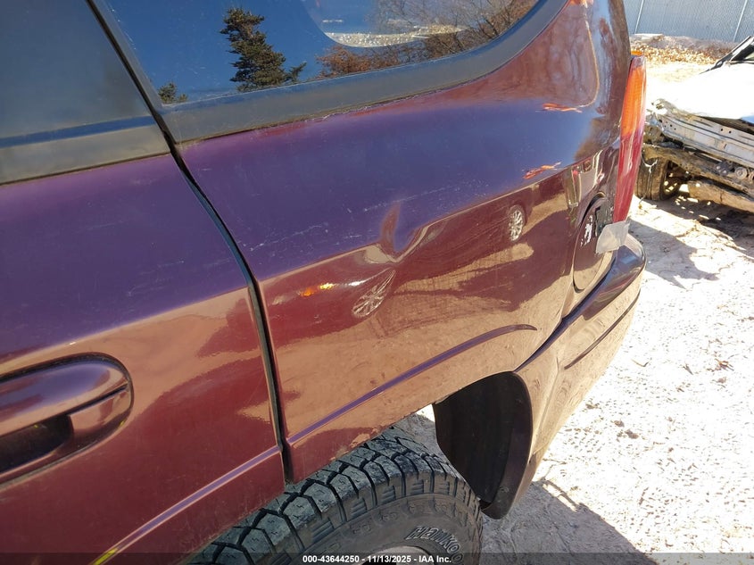 2007 GMC Envoy Slt VIN: 1GKDT13S272151095 Lot: 43644250