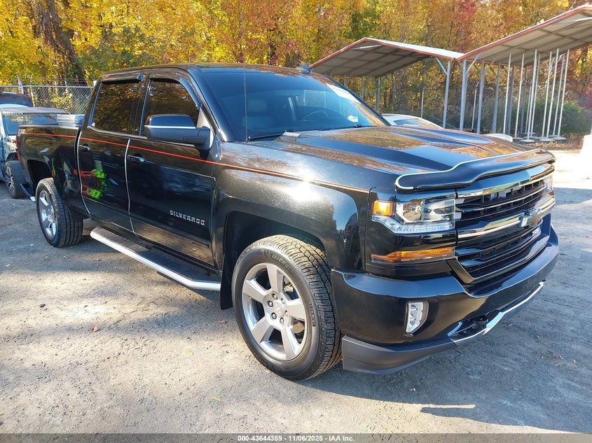 2017 CHEVROLET SILVERADO 1500 2LT - 1GCUKREC4HF120301