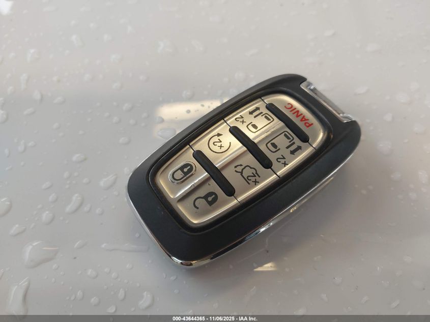 2021 Chrysler Pacifica Touring L VIN: 2C4RC1BG2MR559415 Lot: 43644365