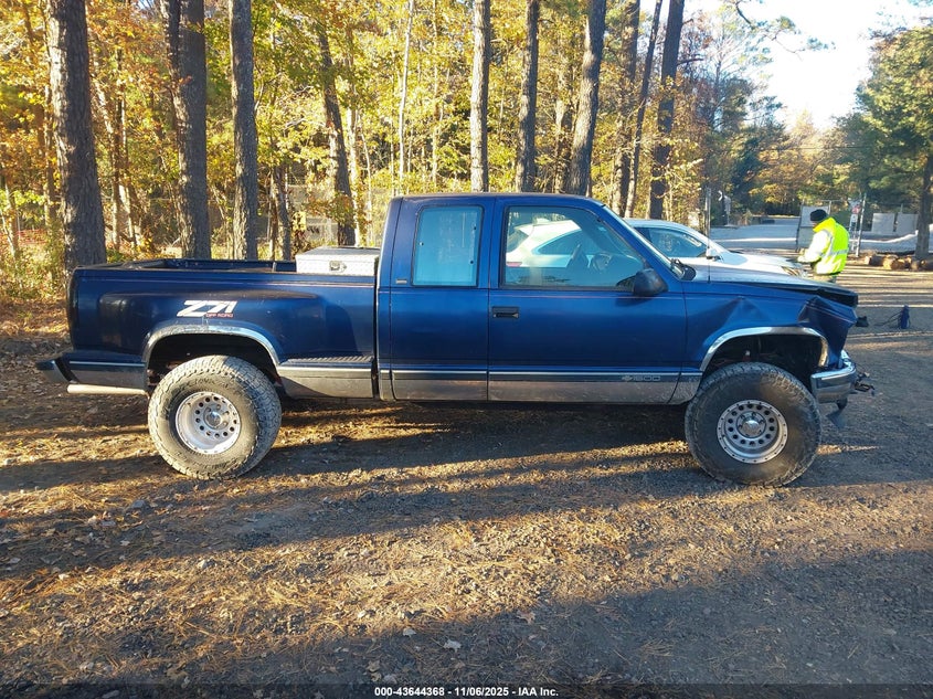 1996 Chevrolet Gmt-400 K1500 VIN: 2GCEK19R2T1164298 Lot: 43644368