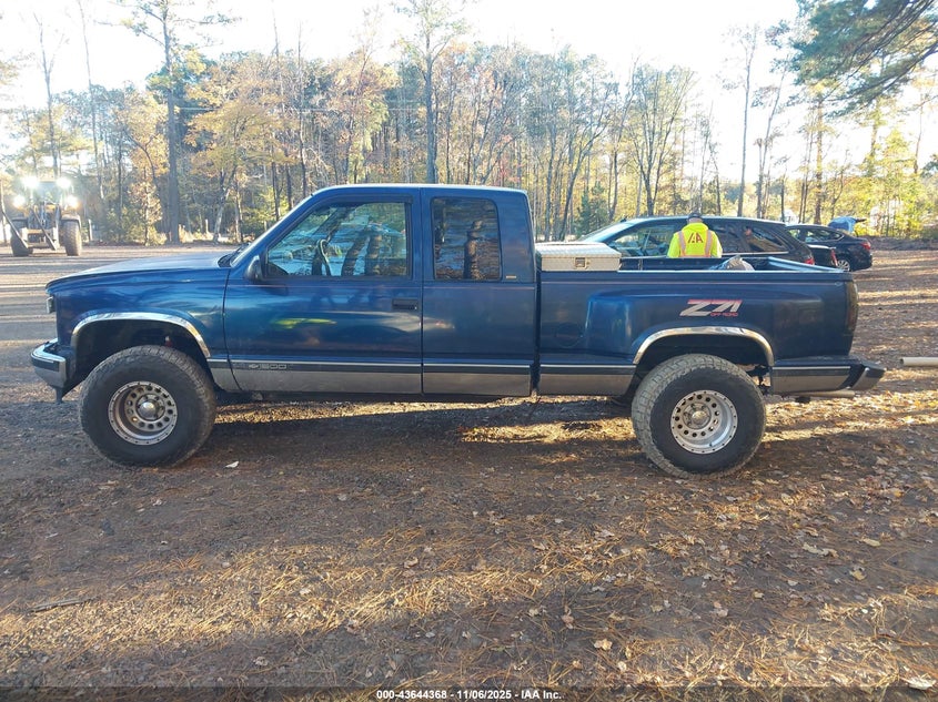 1996 Chevrolet Gmt-400 K1500 VIN: 2GCEK19R2T1164298 Lot: 43644368