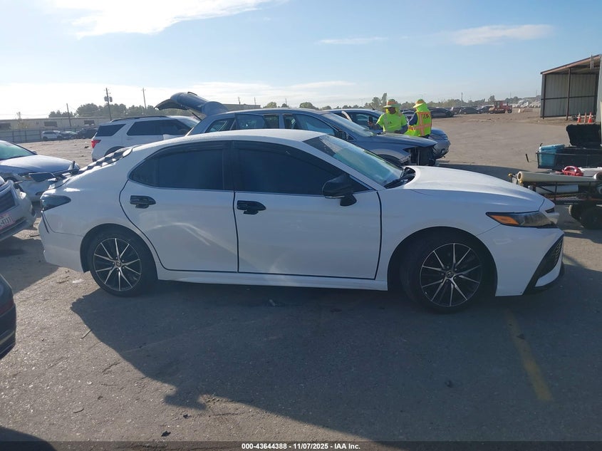 2021 TOYOTA CAMRY SE - 4T1T11AK2MU512949