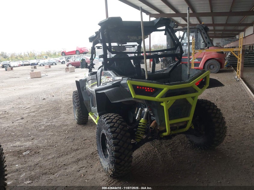 2017 POLARIS RZR auction photo 3
