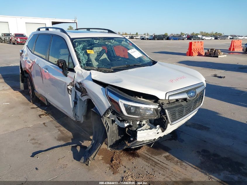 SUBARU FORESTER PREMIUM