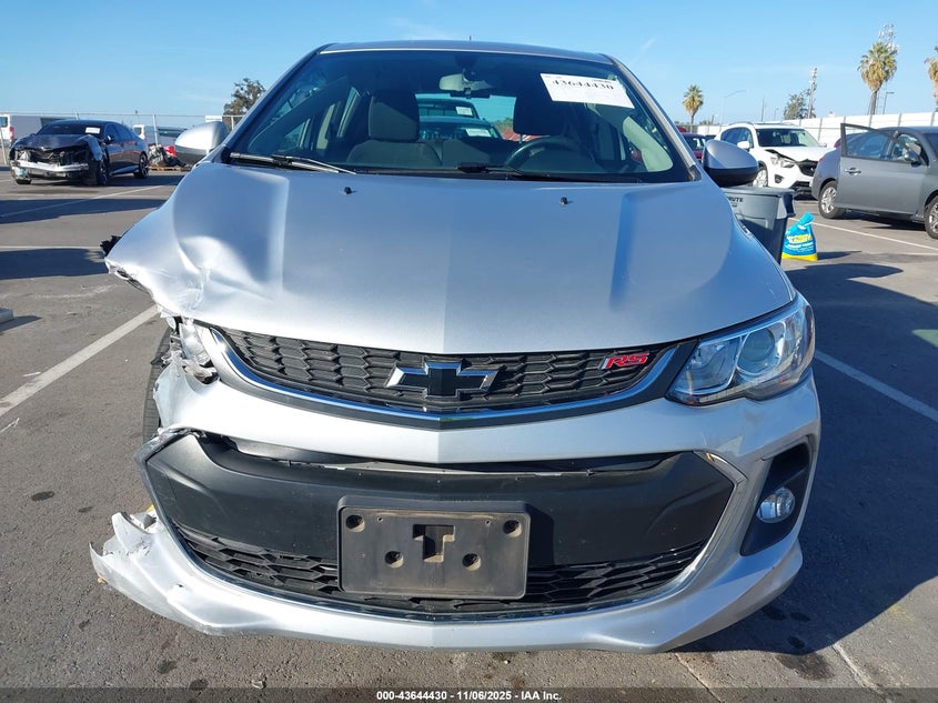 2020 Chevrolet Sonic Fwd Lt 5-Door VIN: 1G1JD6SB4L4121999 Lot: 43644430