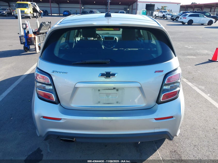 2020 Chevrolet Sonic Fwd Lt 5-Door VIN: 1G1JD6SB4L4121999 Lot: 43644430