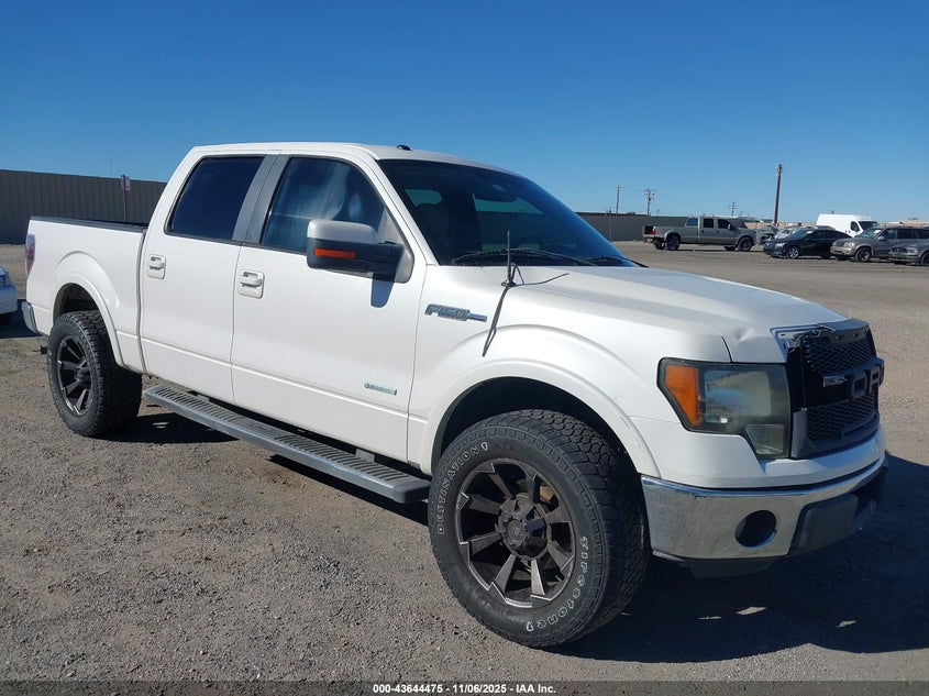 FORD F-150 LARIAT