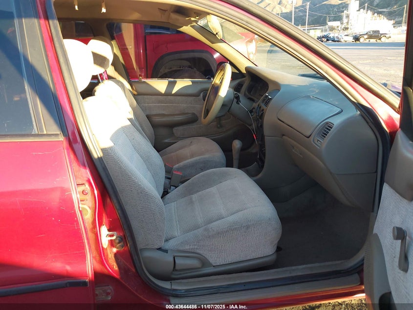 1Y1SK5267TZ002390 1996 GEO PRIZM photo no. 5