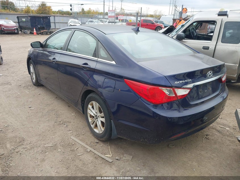2013 HYUNDAI SONATA GLS · Фото 3