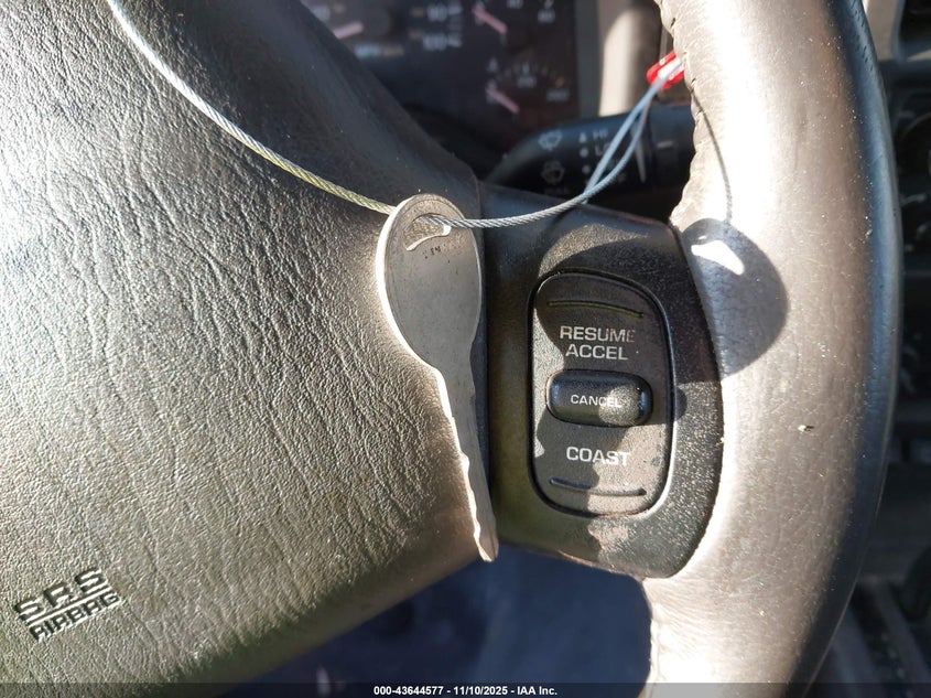 2000 Jeep Cherokee Sport VIN: 1J4FF48S0YL192224 Lot: 43644577