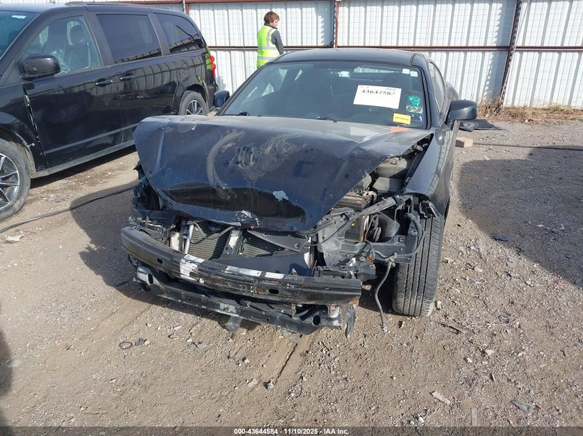 2008 Hyundai Tiburon Gs VIN: KMHHM66D98U295622 Lot: 43644584