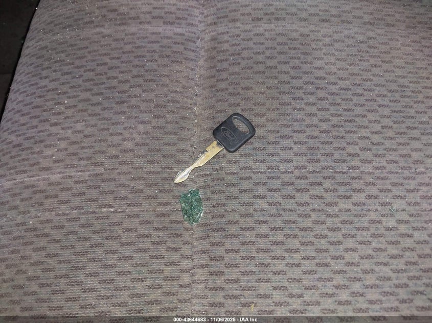 1997 Ford F-150 Lariat/Xl/Xlt VIN: 1FTEX08L8VKD02471 Lot: 43644683