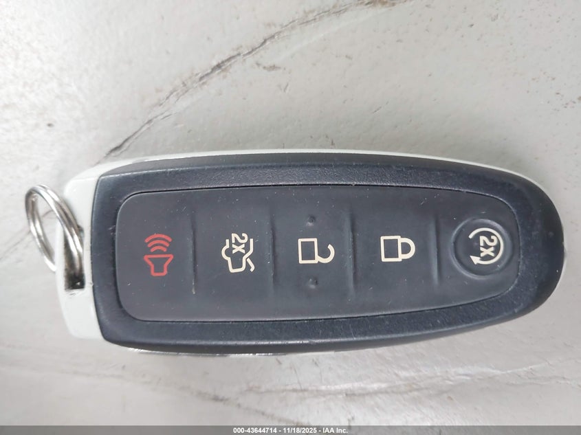 2016 Ford Escape Titanium VIN: 1FMCU0J99GUA61781 Lot: 43644714